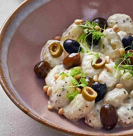 Ньокки с сыром Blue cheese и вяленной грушей