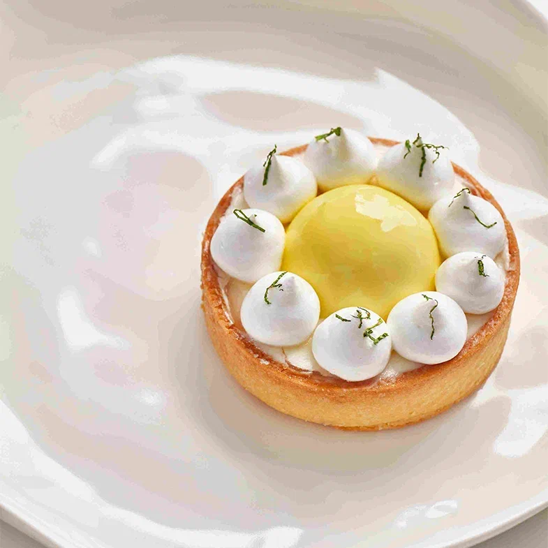 Тарталетка с лимонным кремом и меренгой